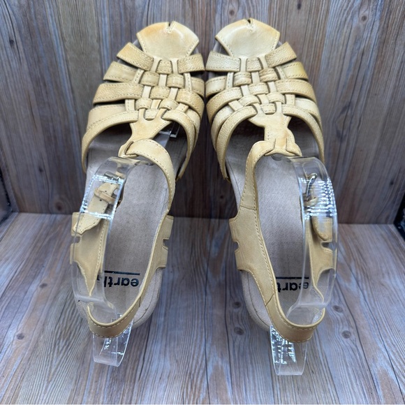 Earth Origins Oak Cerris Platform Block Heel Amber Yellow Sandals Size 10 - Picture 5 of 9